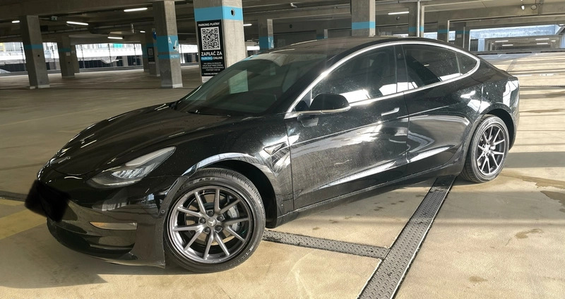 Tesla Model 3 cena 110000 przebieg: 117000, rok produkcji 2018 z Wrocław małe 106